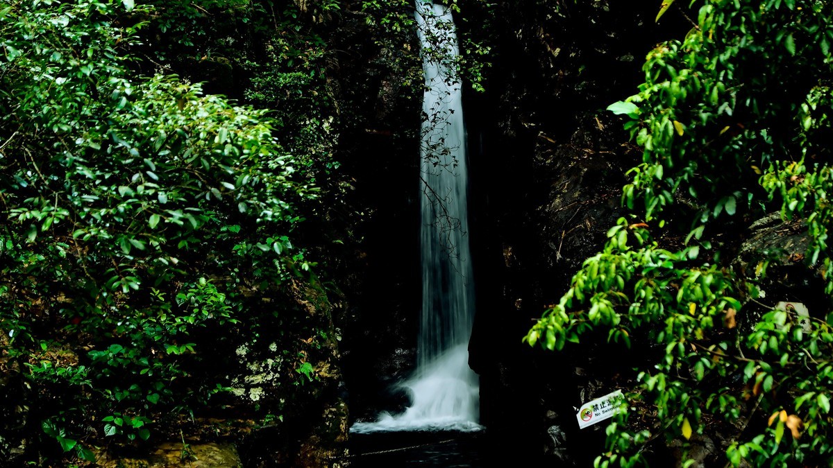 山间小景