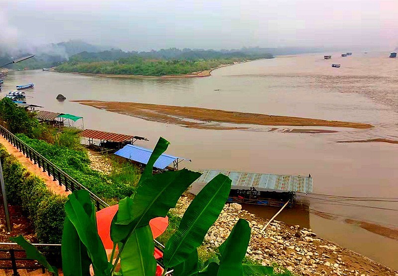 《不老松：中游国旅：异国风情：手机篇》38金三角鸦-片博物馆！01