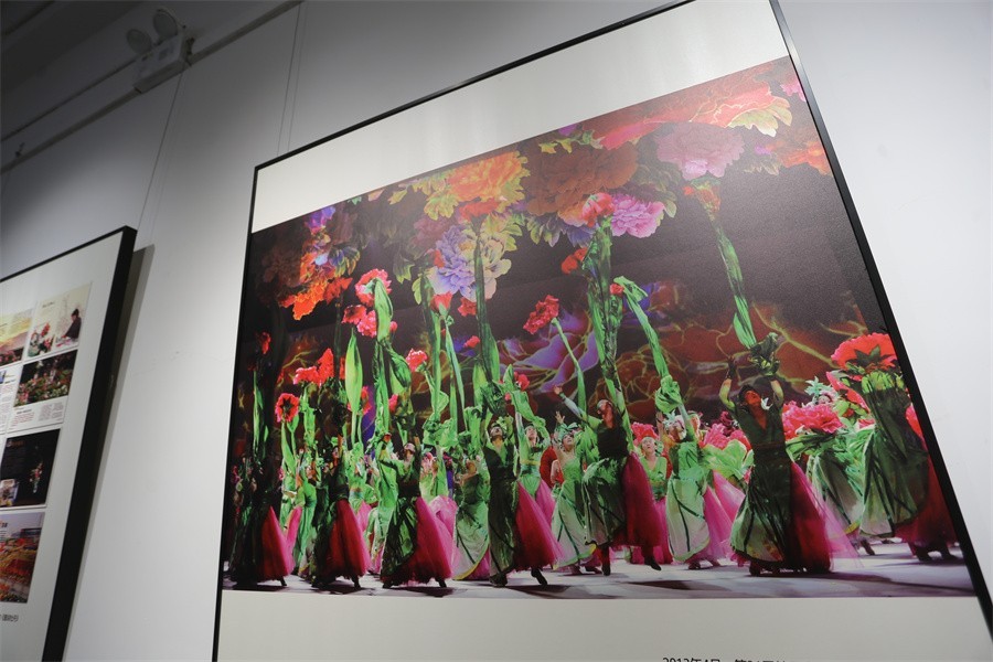高均海摄影艺术40年系列展【牡丹记】今日举行