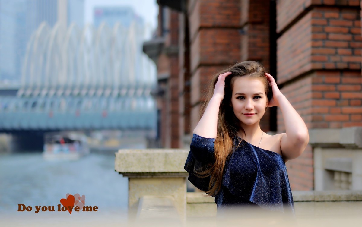 来自莫斯科漂亮的安娜女孩