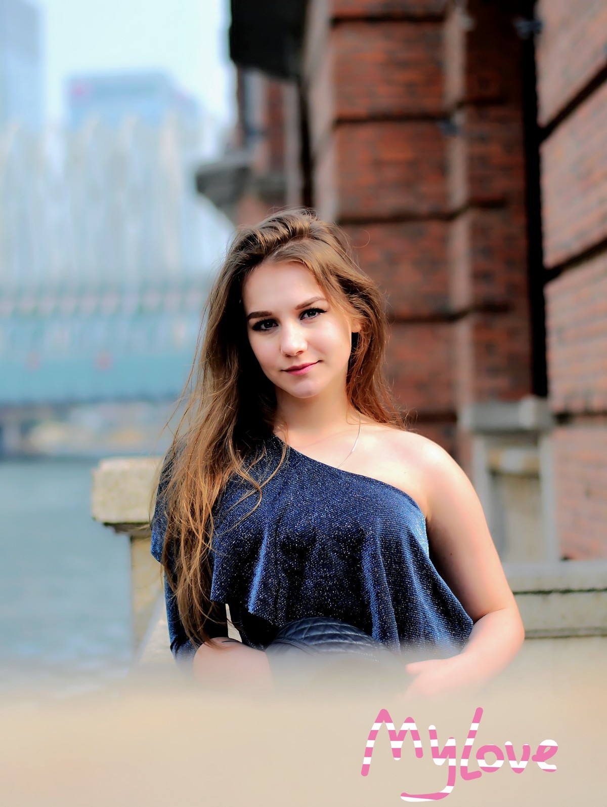 来自莫斯科漂亮的安娜女孩