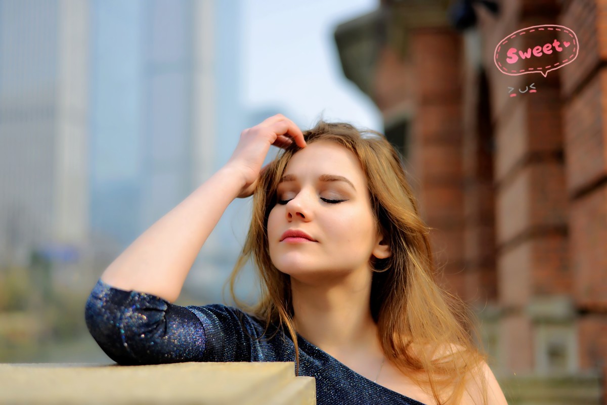 来自莫斯科漂亮的安娜女孩