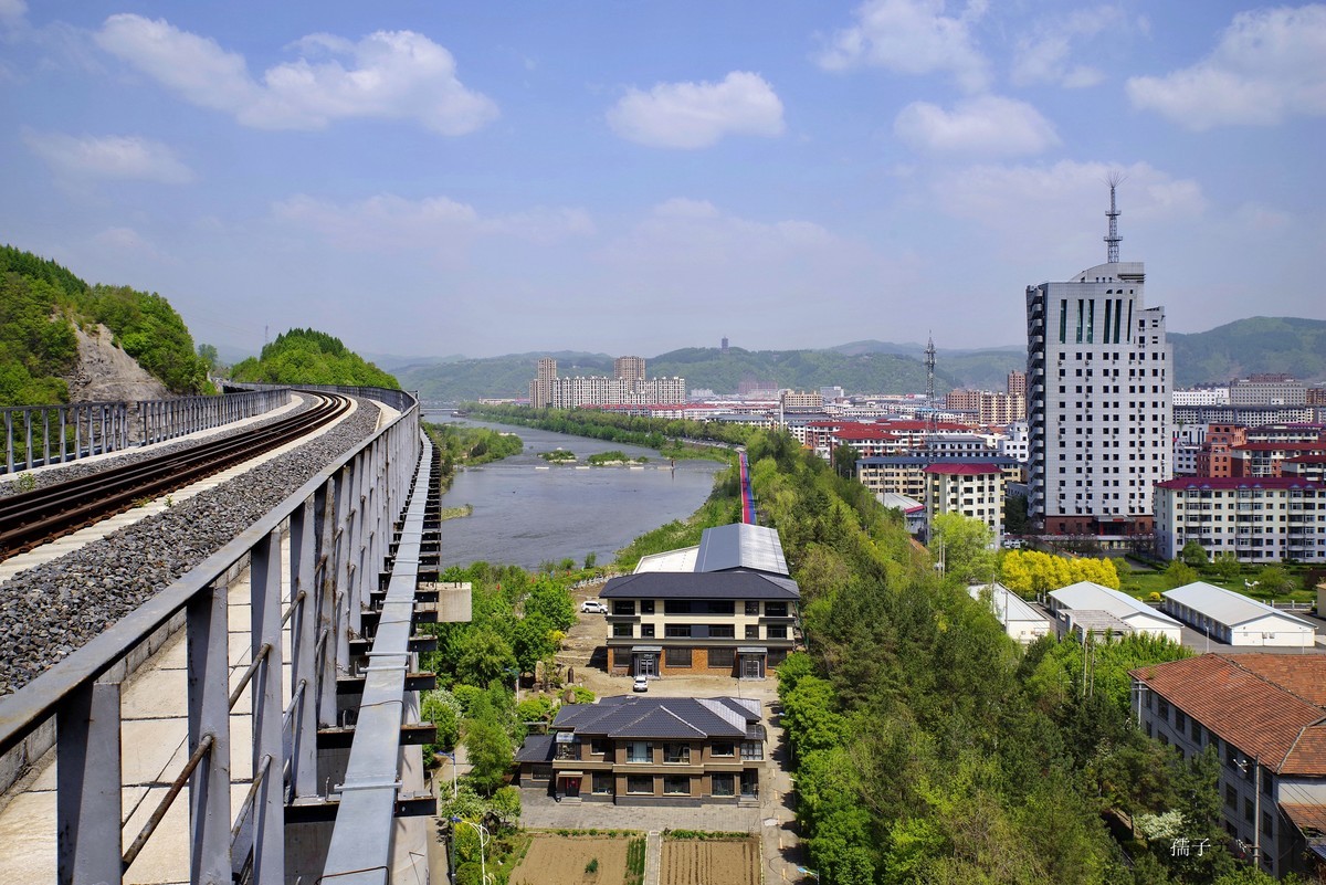 松花江上的人参之乡抚松县一瞥 (宾得K1相机+DAF24—70镜头)