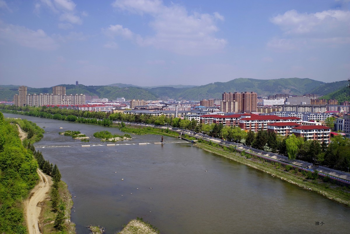 松花江上的人参之乡抚松县一瞥 (宾得K1相机+DAF24—70镜头)