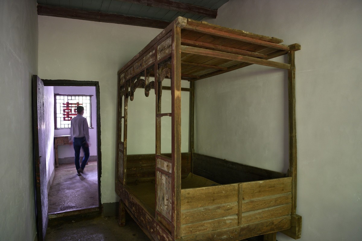 井冈山象山阉——毛 泽东贺子珍婚礼处-7