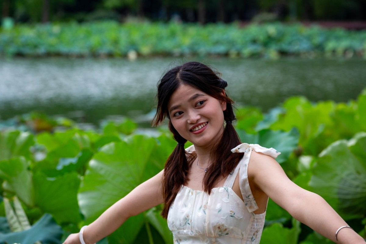 荷花池旁抓拍 2