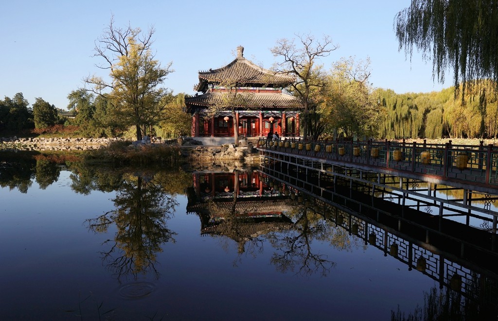 秋色中的圆明园