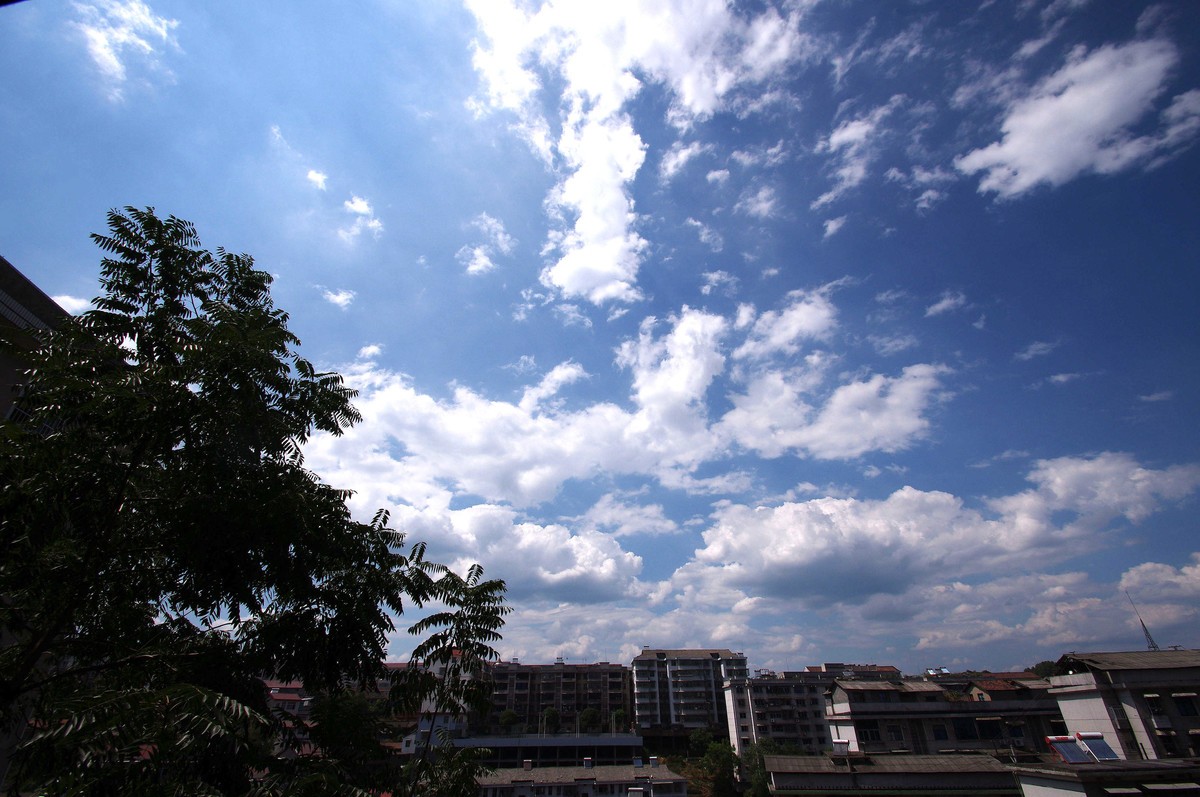 就喜欢看蓝天白云