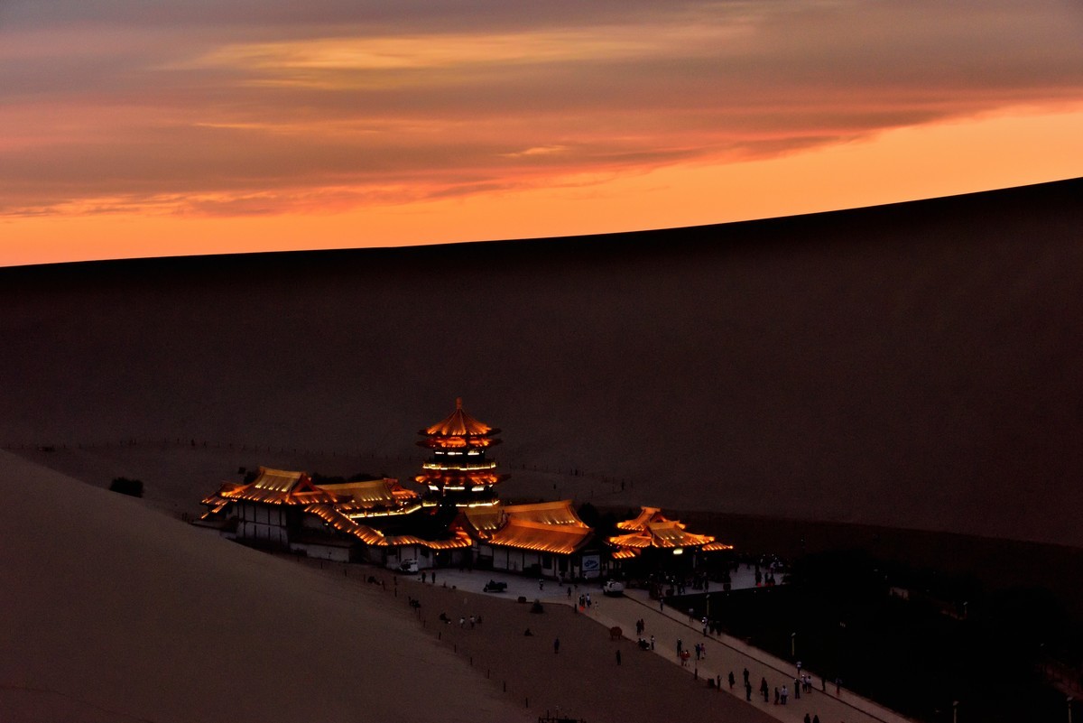 夏日青海甘肃大环线掠影——夕照鸣沙山.月牙泉【4】