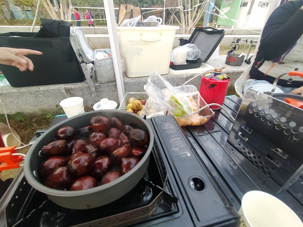 漫步星城 走街串巷（306）水光潋滟晴方好  湖边饮茶赏晚霞