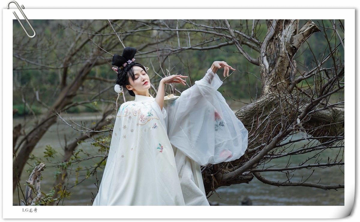 《白素贞》A058 腾龙35-150mm f/2-2.8 Di III VXD