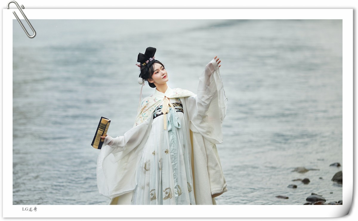 《白素贞》A058 腾龙35-150mm f/2-2.8 Di III VXD