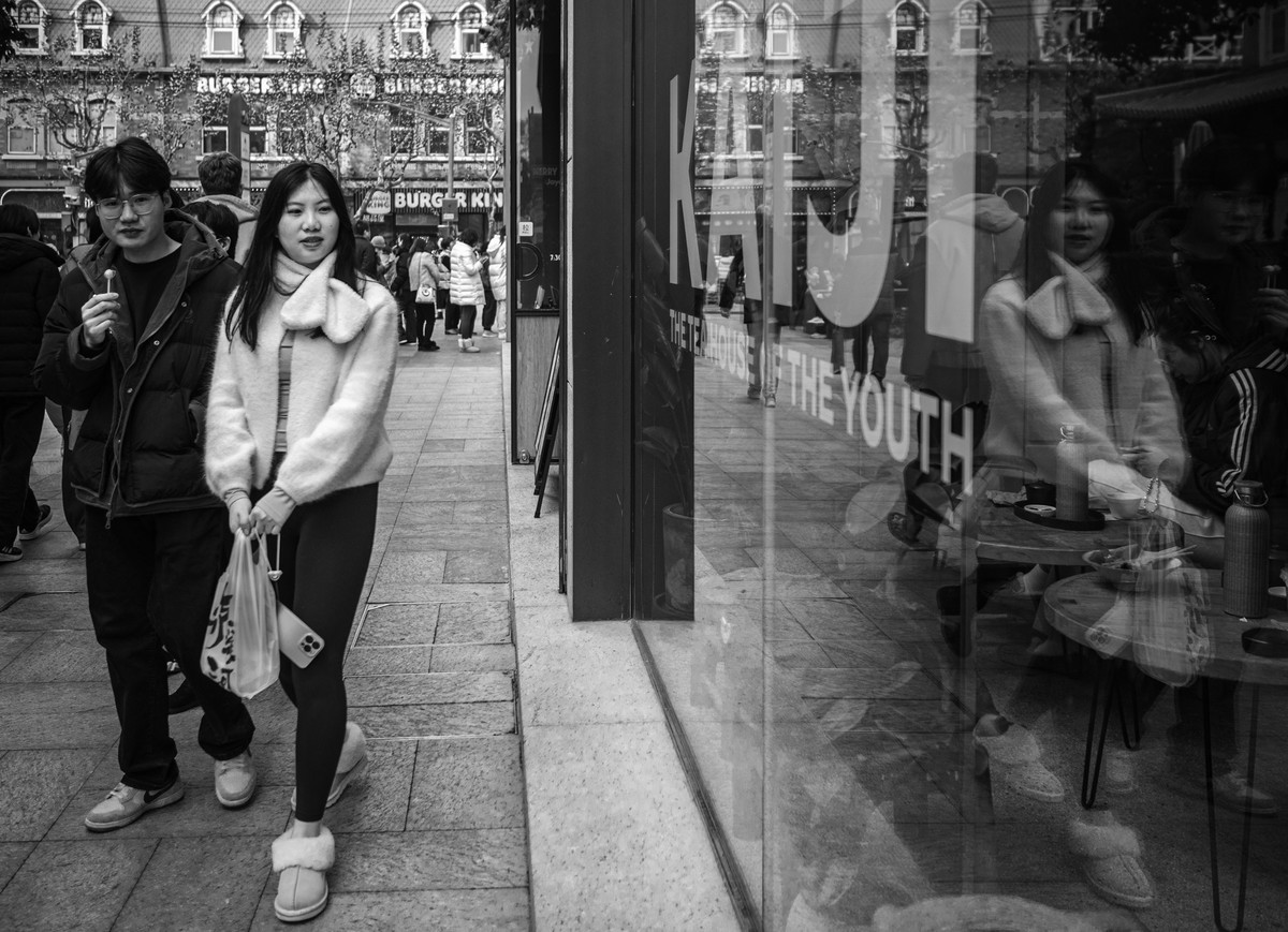 芸芸众生过去漫天尘土扬