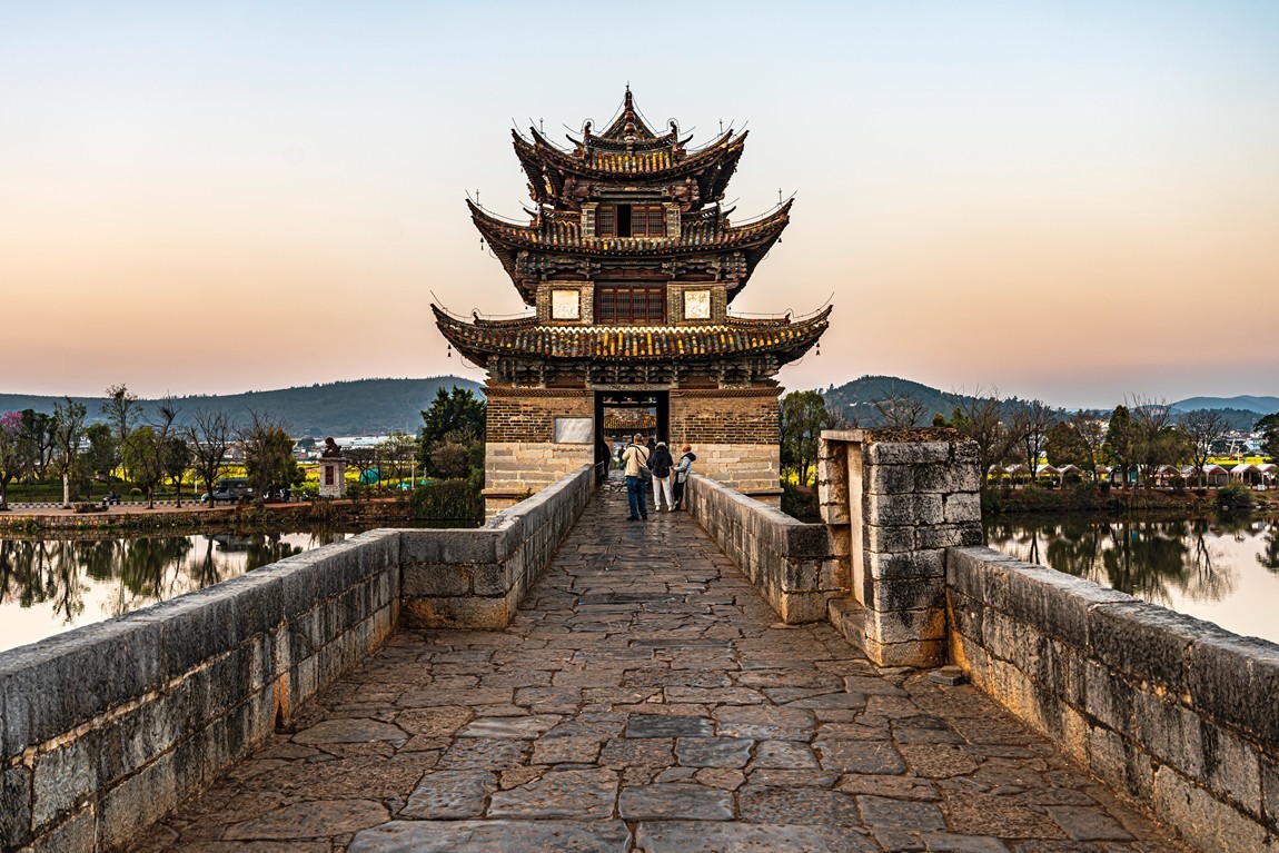 云南红河建水--双龙桥