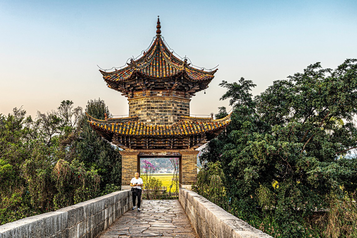 云南红河建水--双龙桥