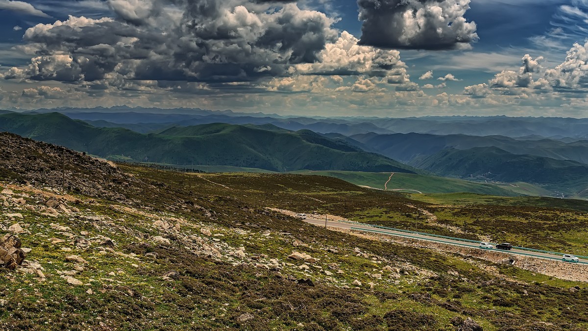 川西康定翻越雅拉山口