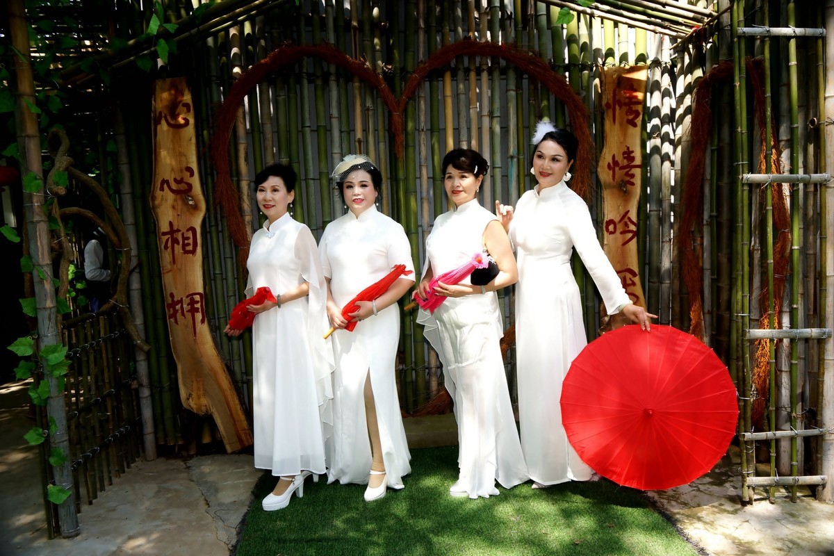 环境人像---寂静的小山村！