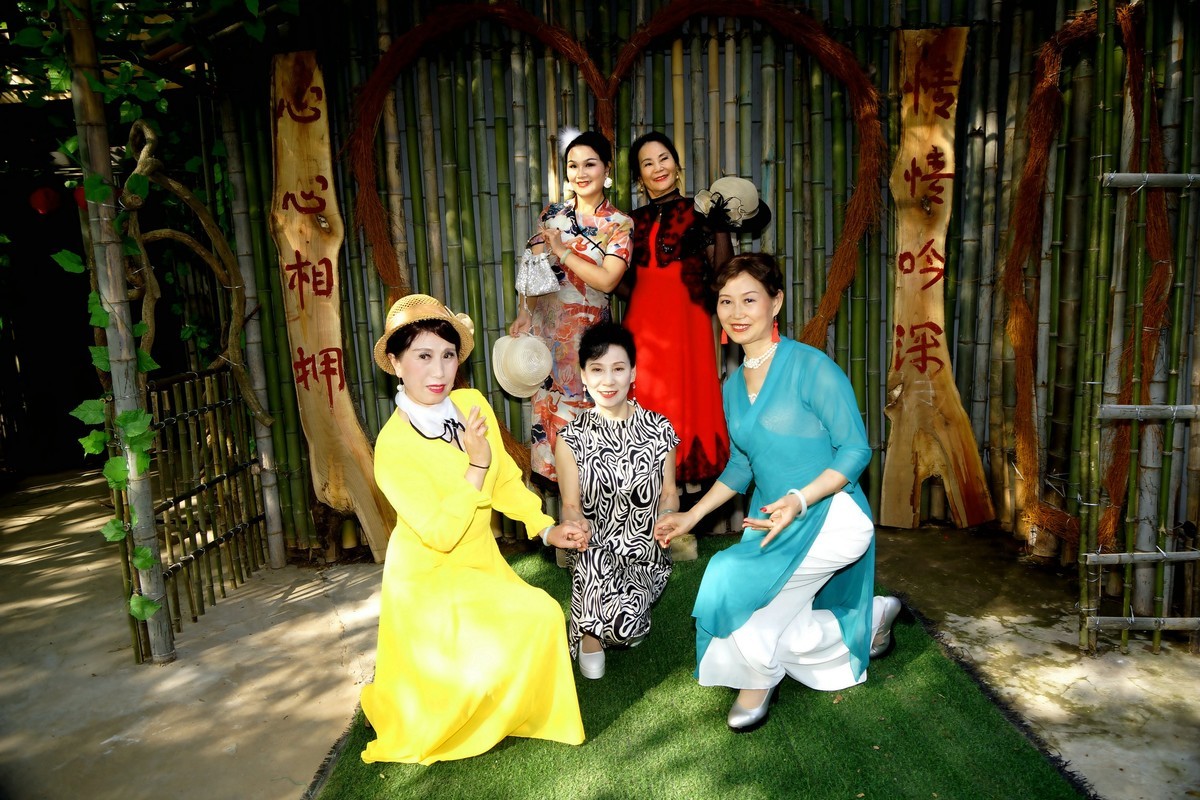 环境人像---寂静的小山村！