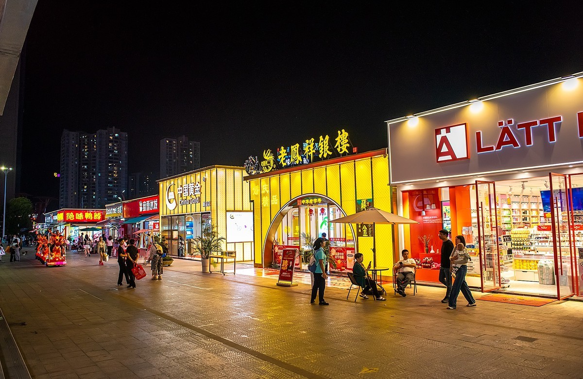 新换的24-70一代镜头到手后试夜景