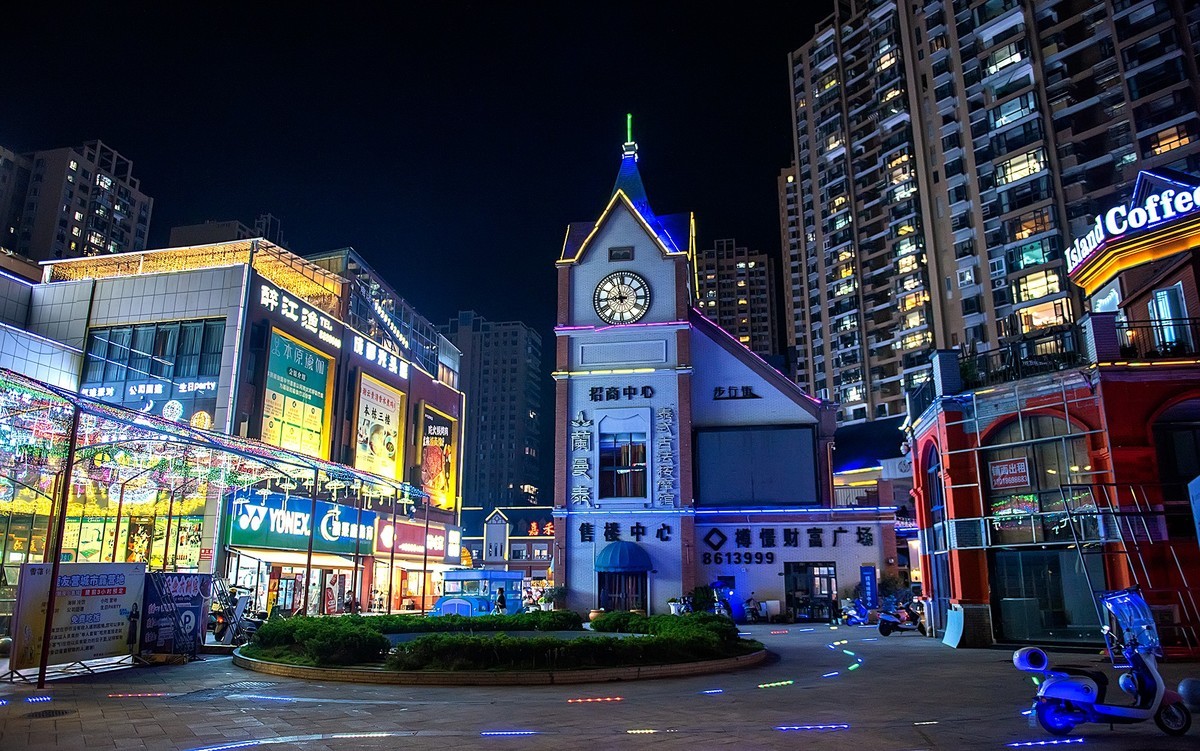 新换的24-70一代镜头到手后试夜景