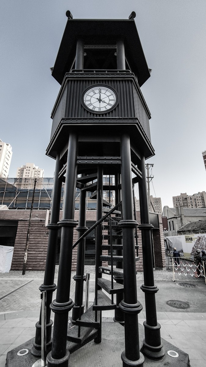 黑 白 味 的 东 关 街 （ 四 ）