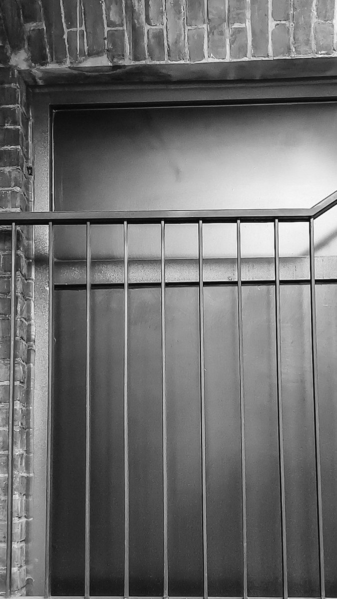 黑 白 味 的 东 关 街 （ 四 ）