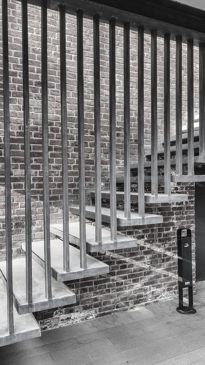 黑 白 味 的 东 关 街 （ 四 ）