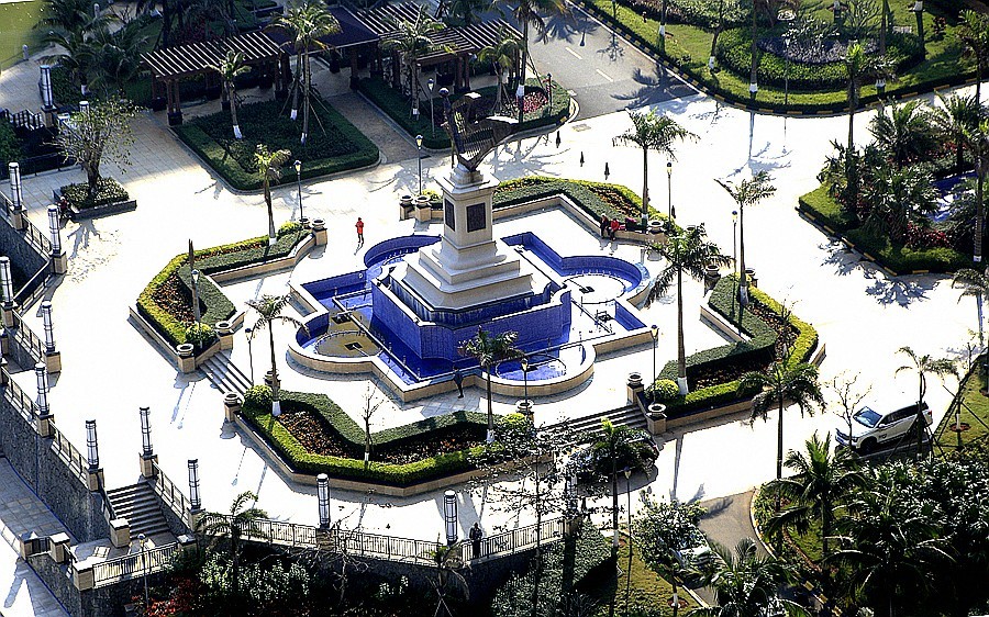 《不老松：忆海南游记》21.02.14海景楼上观长島兰湾小区美景！