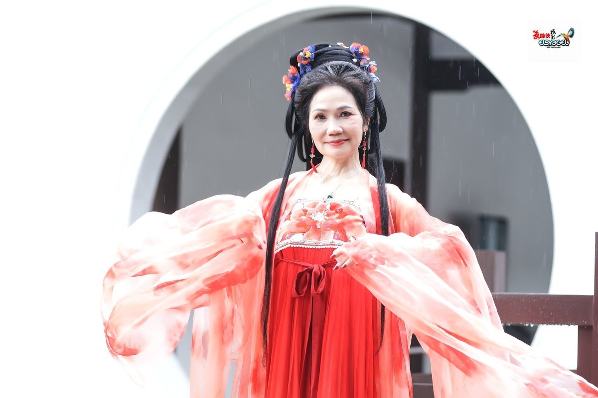 【古风红衣美女】---雯雯