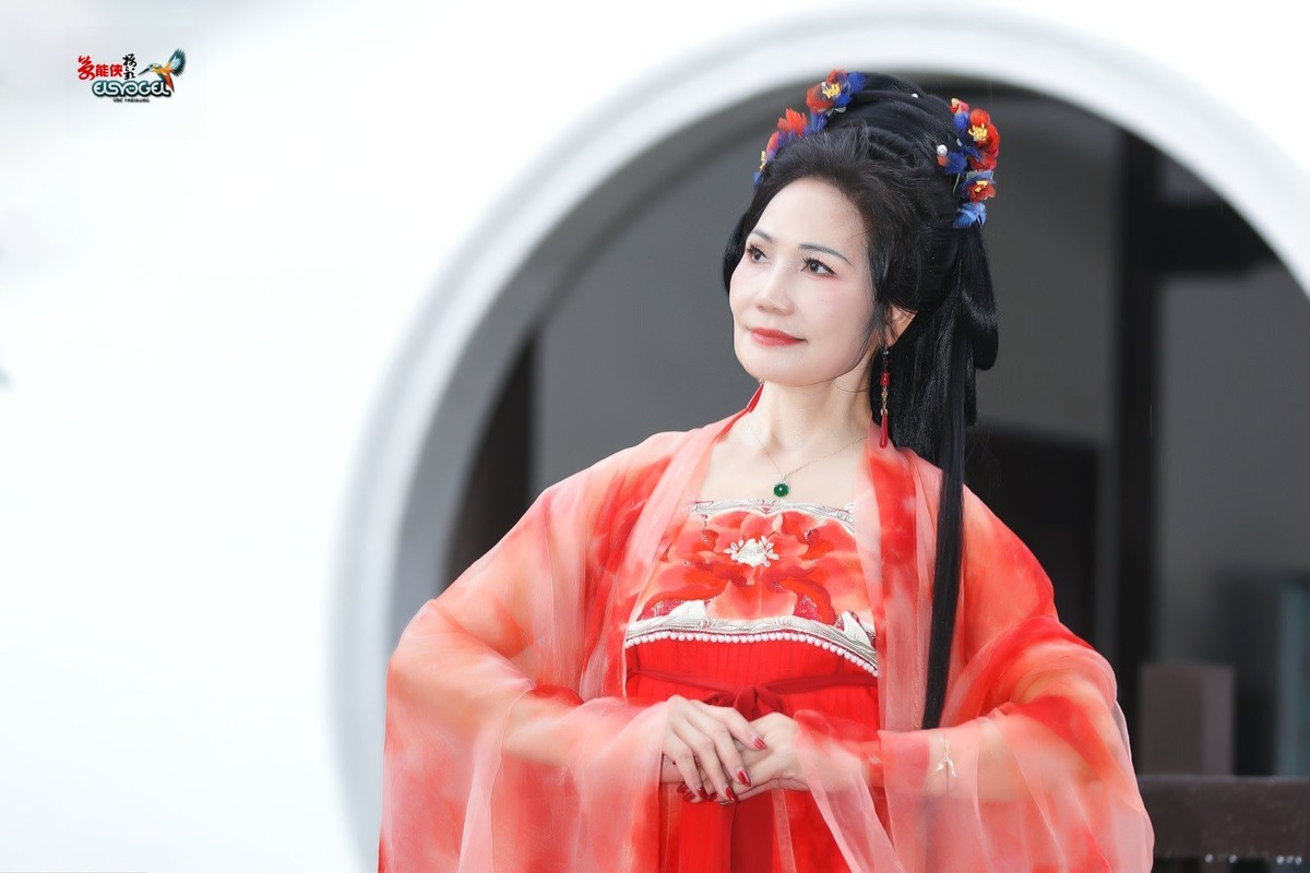 【古风红衣美女】---雯雯