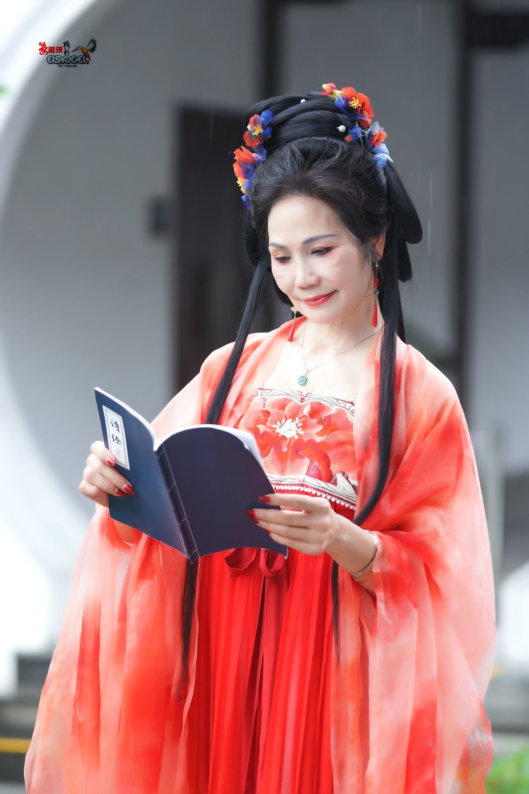 【古风红衣美女】---雯雯