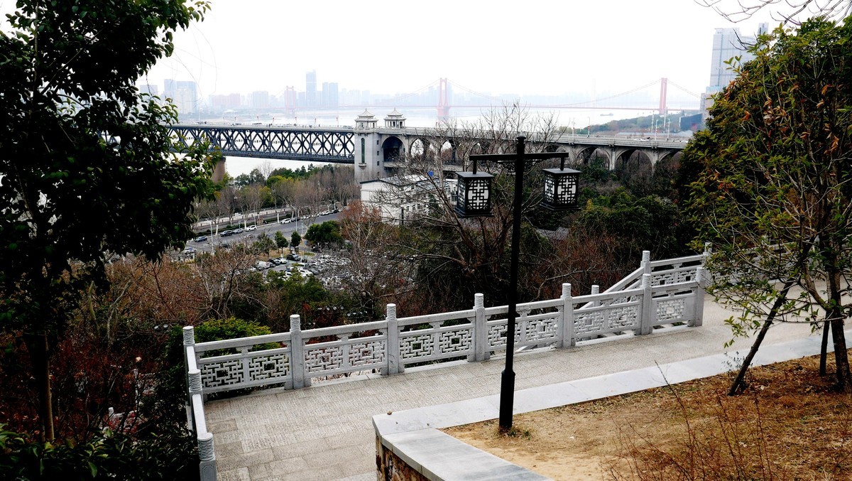 武汉映像---龟山公园风光！