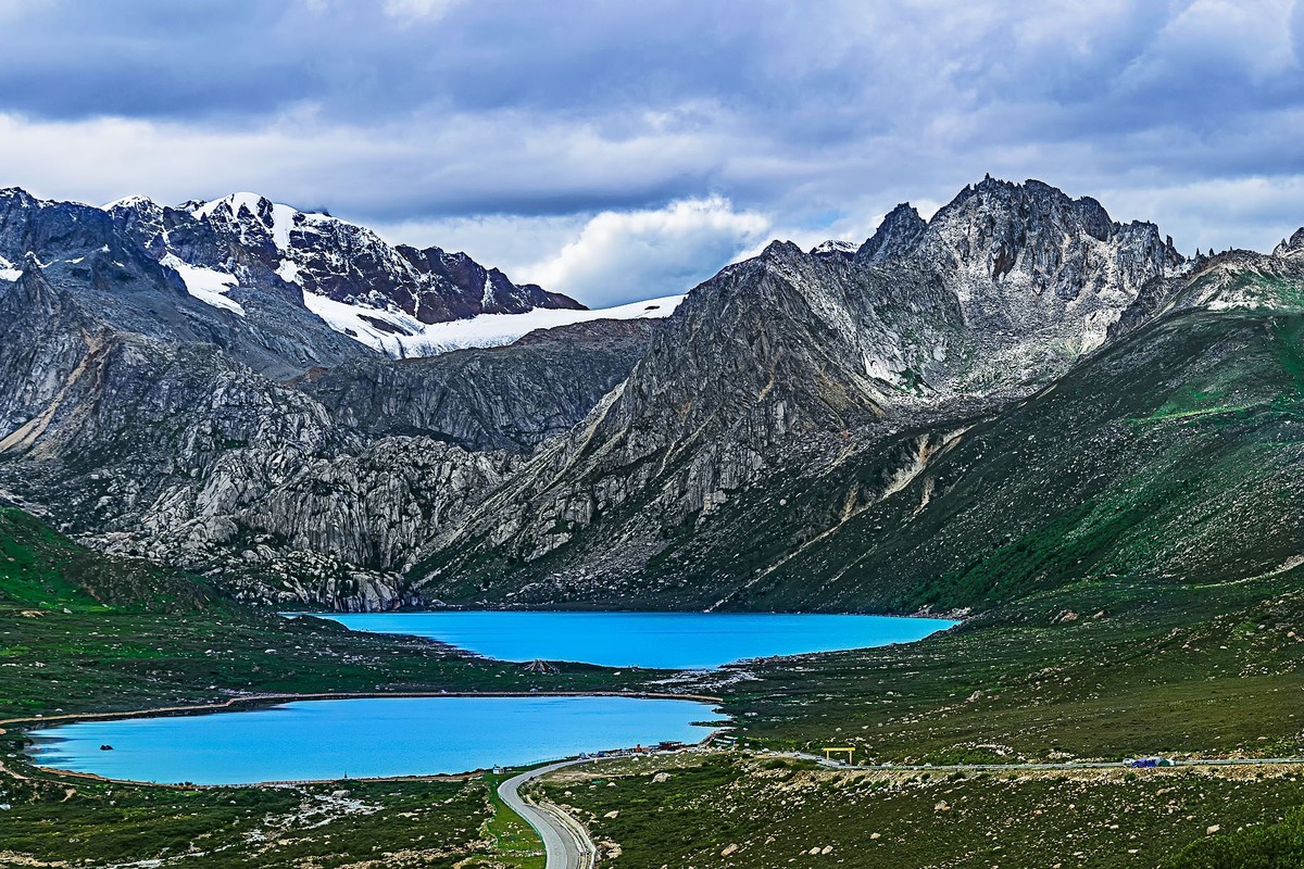 路过--巴塘海子山姊妹湖