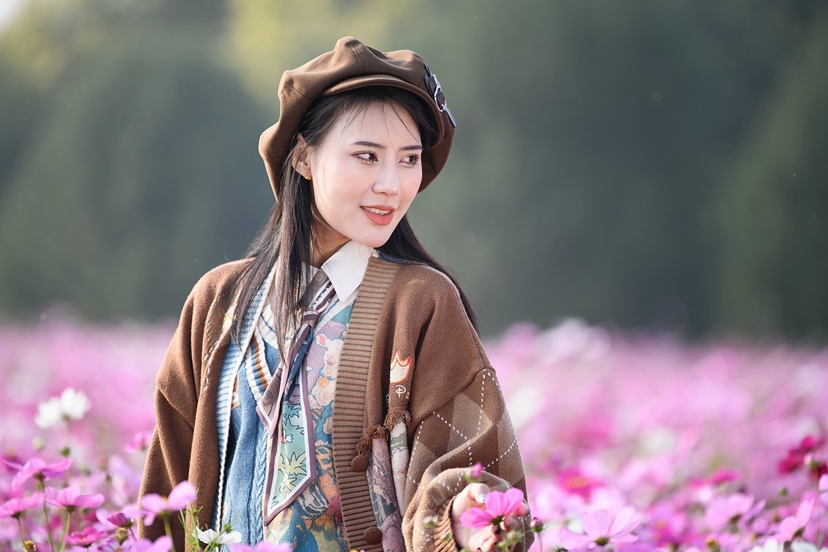 格桑花海俏佳丽