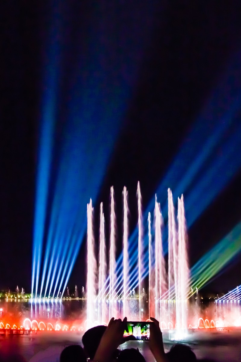 【镜头里】第1268号：唐山南湖·开滦旅游景区之光影水舞秀（三）