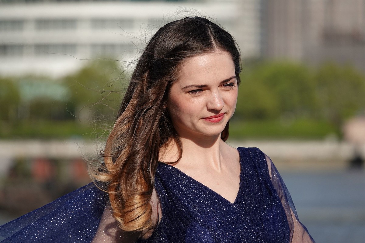 外滩拍美女老外