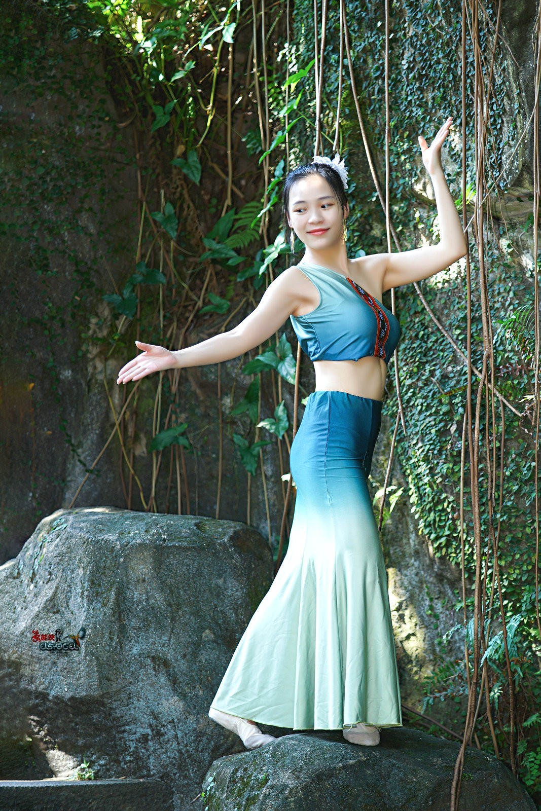 【青绿傣族少女】---佳佳