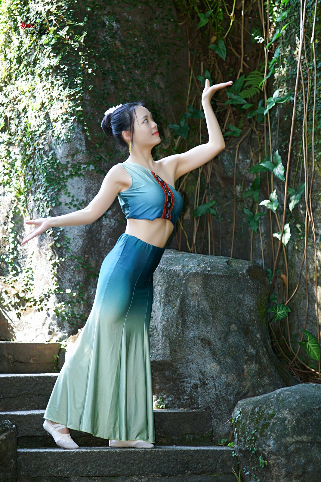 【青绿傣族少女】---佳佳