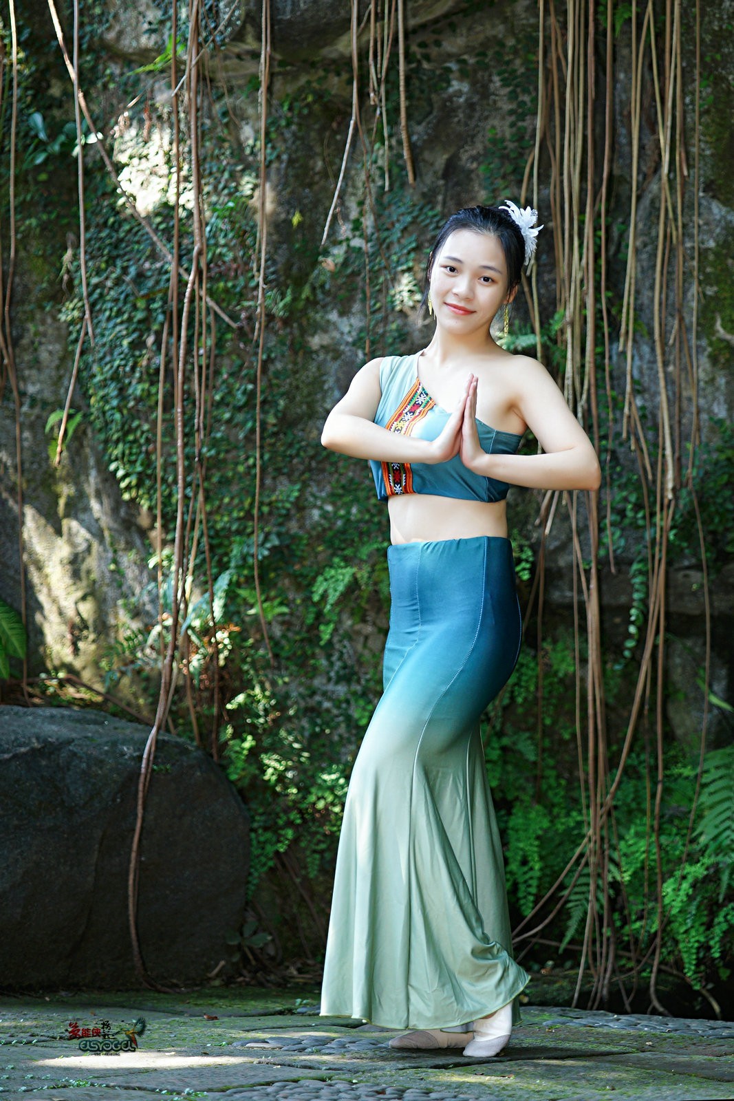 【青绿傣族少女】---佳佳