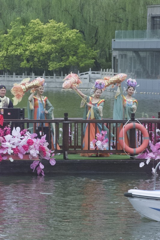 五一节的太原市龙潭公园之八