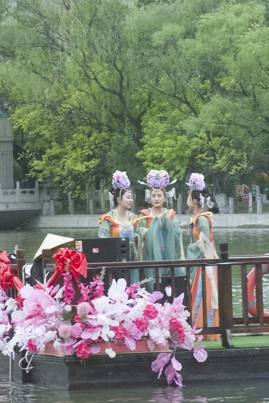 五一节的太原市龙潭公园之八