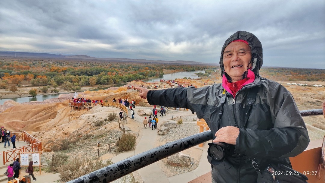 新疆最美雅丹地貌|五彩滩       周鸣天
