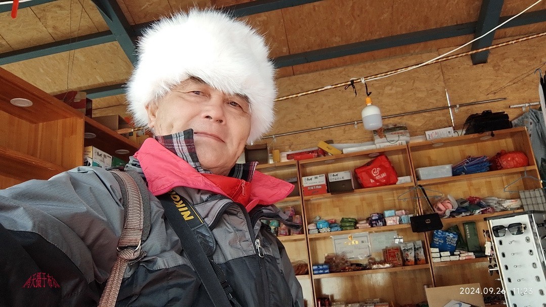 新疆最美雅丹地貌|五彩滩       周鸣天