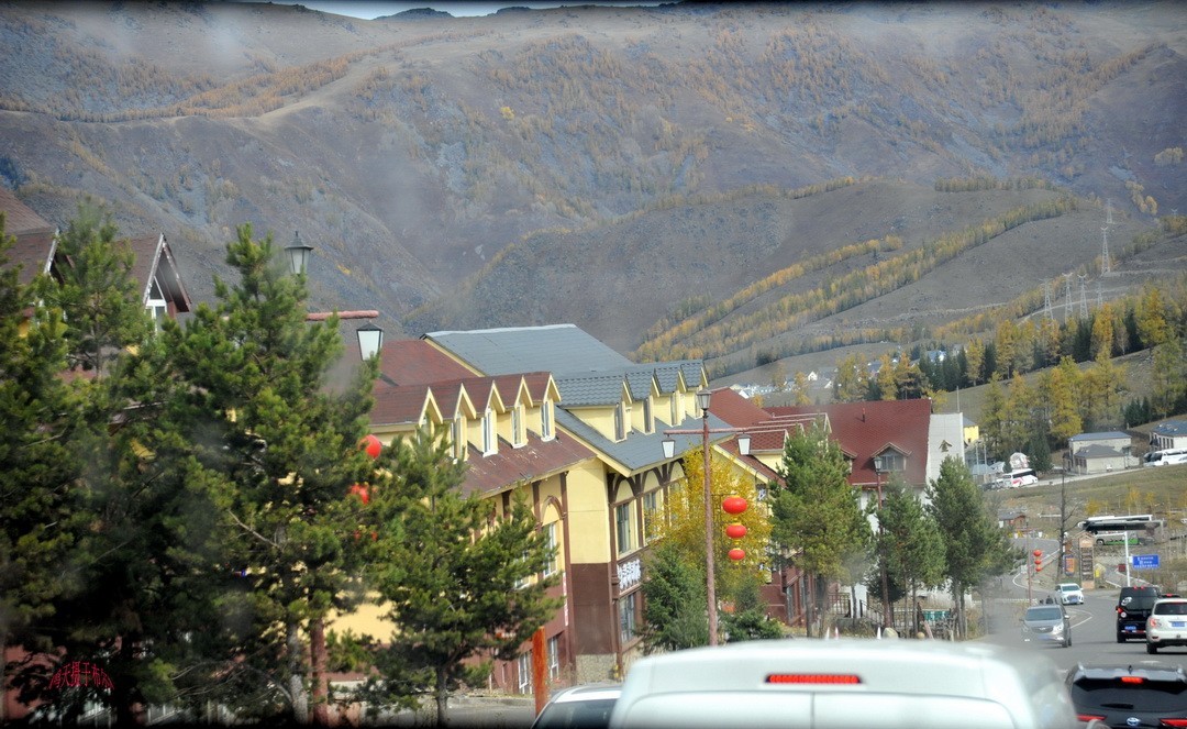 新疆最美雅丹地貌|五彩滩       周鸣天