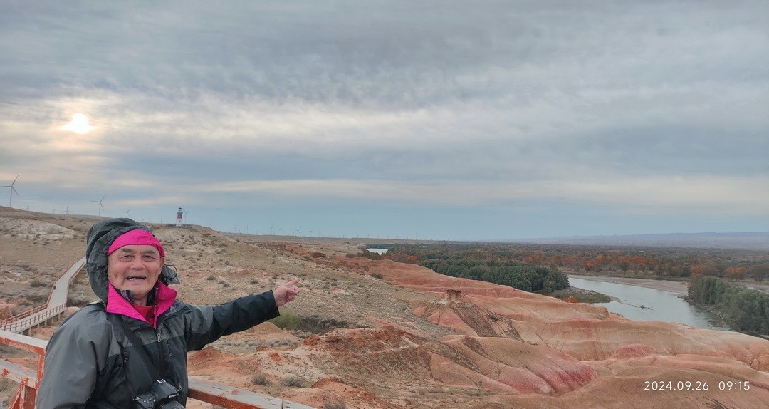 新疆最美雅丹地貌|五彩滩       周鸣天