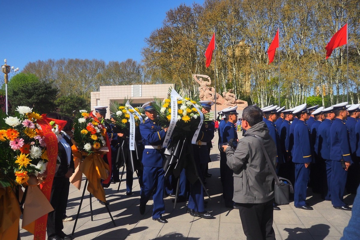 清明祭英烈 传承爱国情