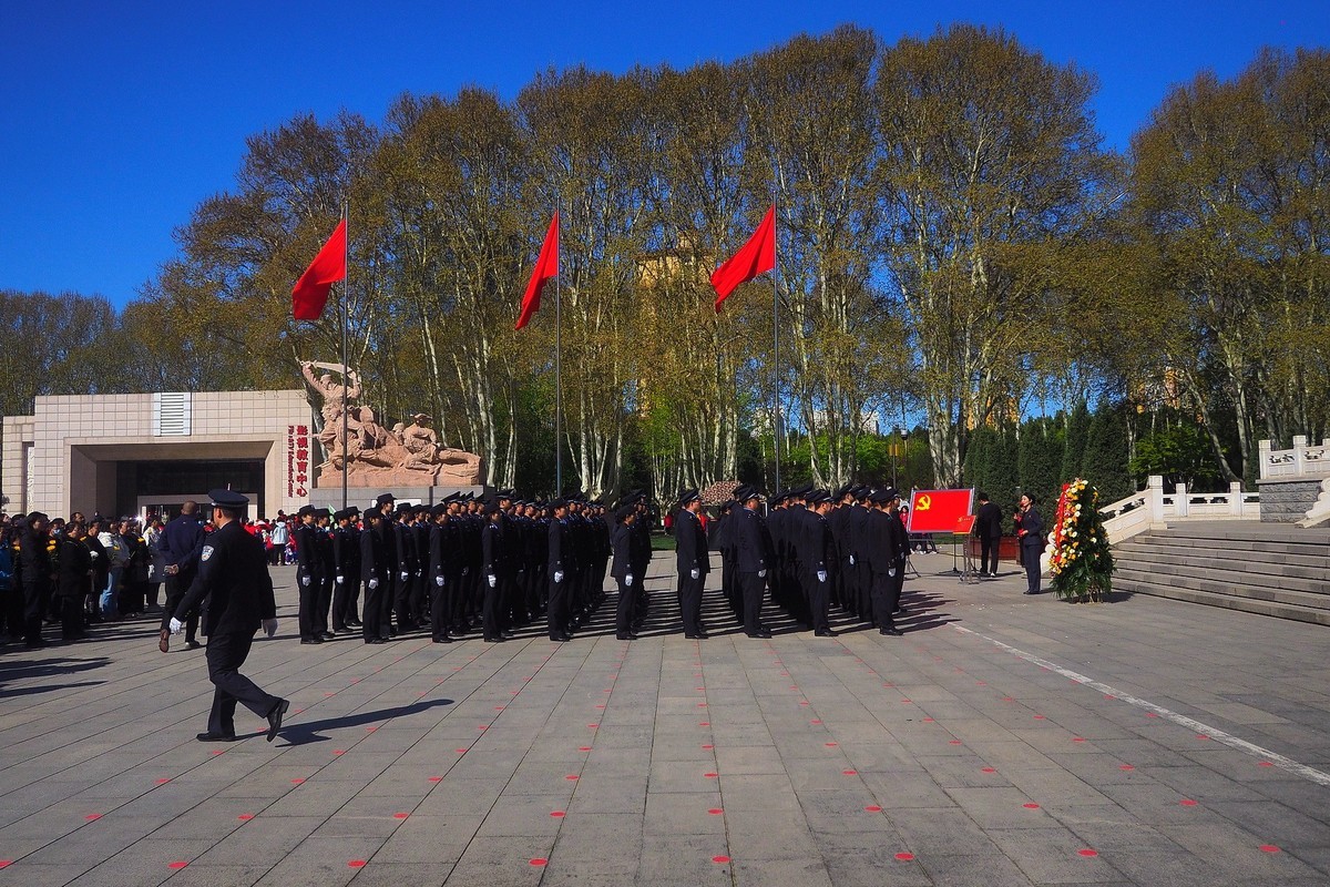 清明祭英烈 传承爱国情