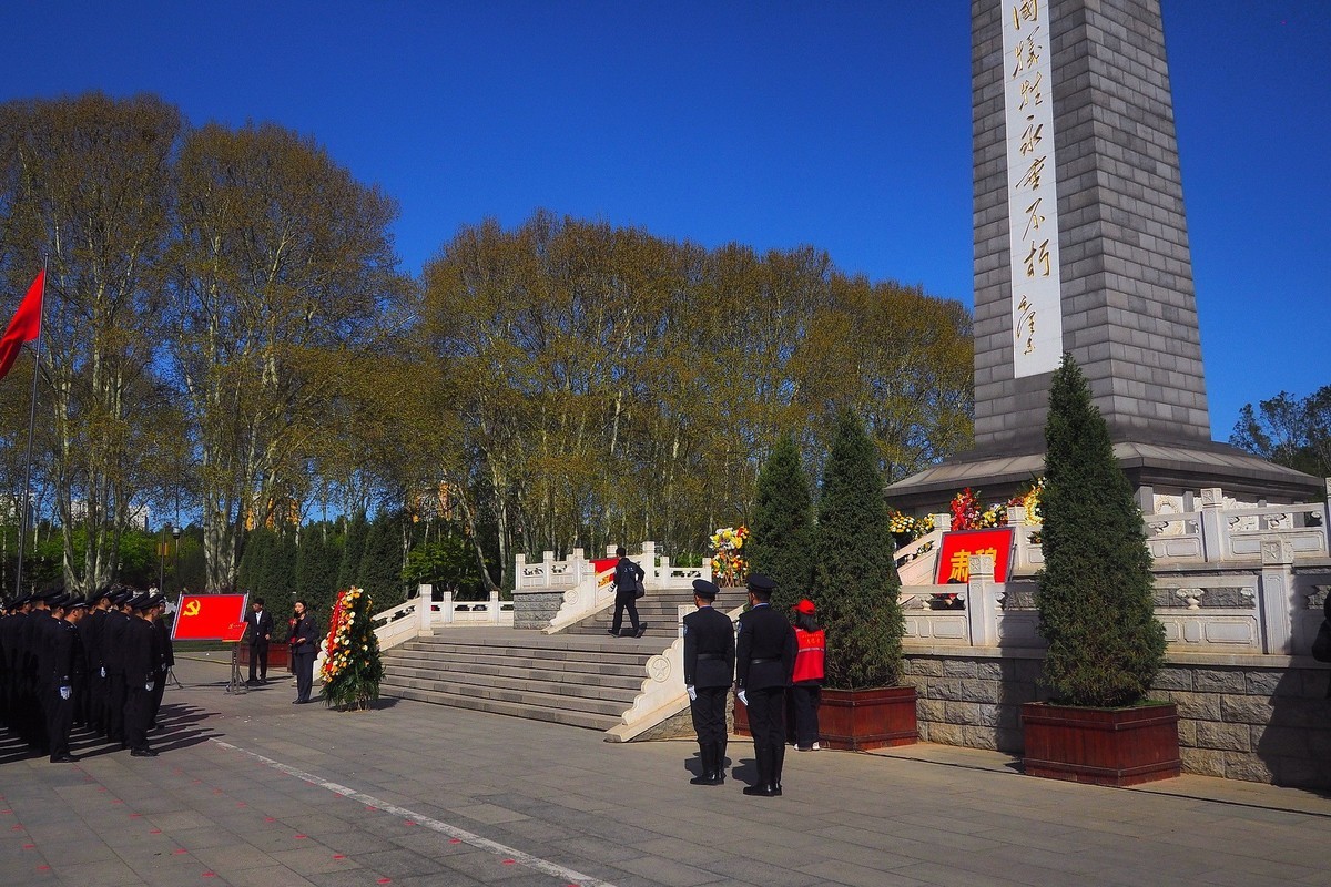 清明祭英烈 传承爱国情