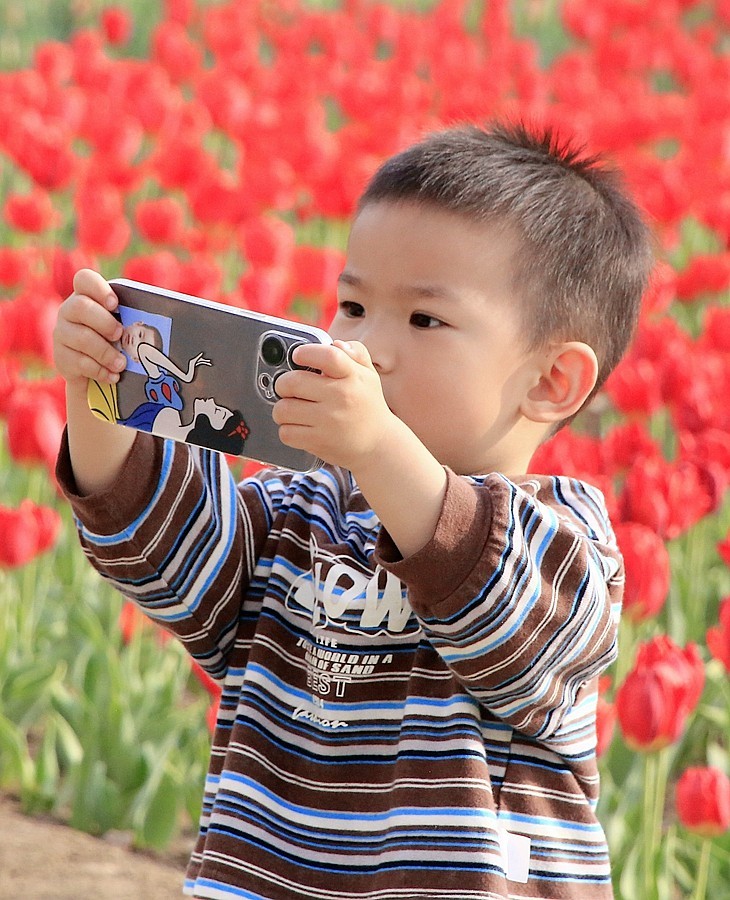 《不老松：纪实摄影》名人植物园：（11）只有小朋友敢进入园内拍花！