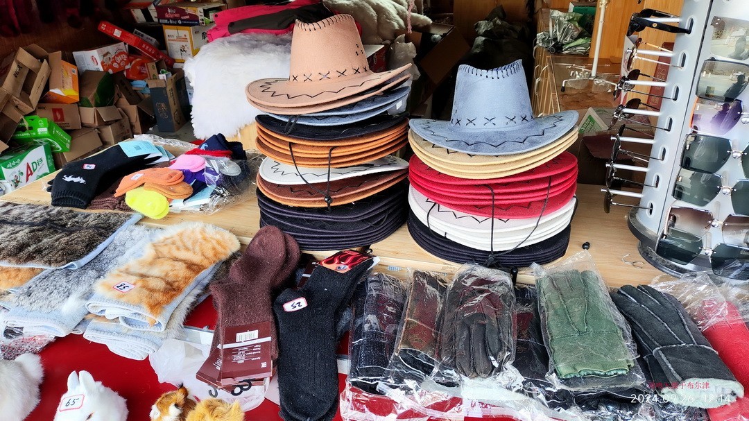 新疆最美雅丹地貌|五彩滩       周鸣天